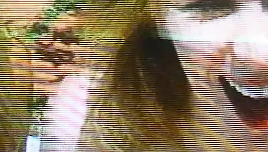 Weiße Höschen Chroniken 08: Poolside Lesbenabenteuer