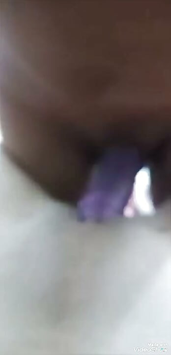 처녀 여친 18+ 호텔방에서 첫 경험을 하다