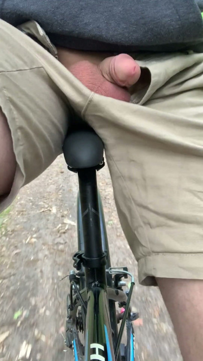 Public forest dick flash, bike ride, young boy, amateur | Clip 1