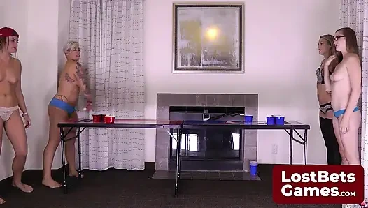 Tobi'nin ikonik dövmesi öncesinde striptiz bira pong oyunu beklentisi