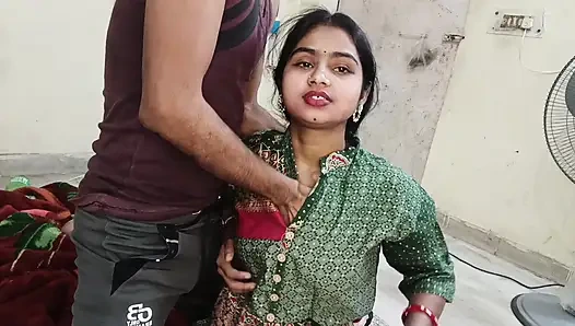 Kurvige indische bhabhi hartes im Schlafzimmer mit Devar - Amateur Desi selbstgedrehtes rollenspiel