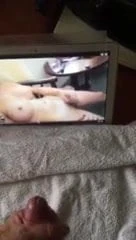 wanking to tranny cumming