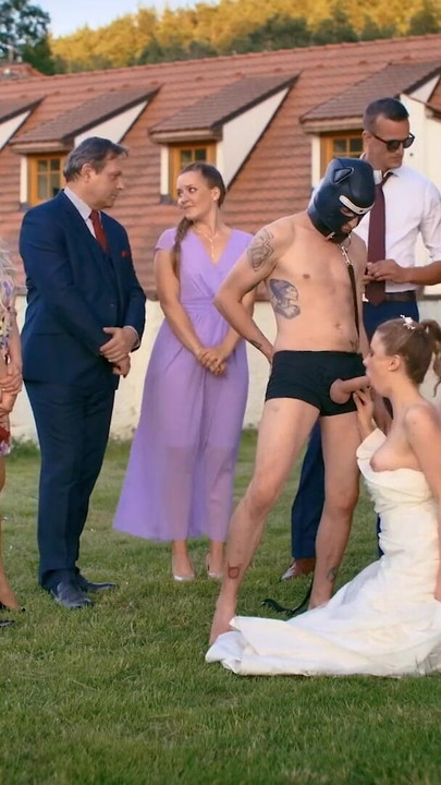 BRIDE4K. 섹시한 금발 신부와의 결혼식 의식 섹스, 도깅과 왁스 플레이 | 흑인 대물 자지와 섹스하는 흑인 대물