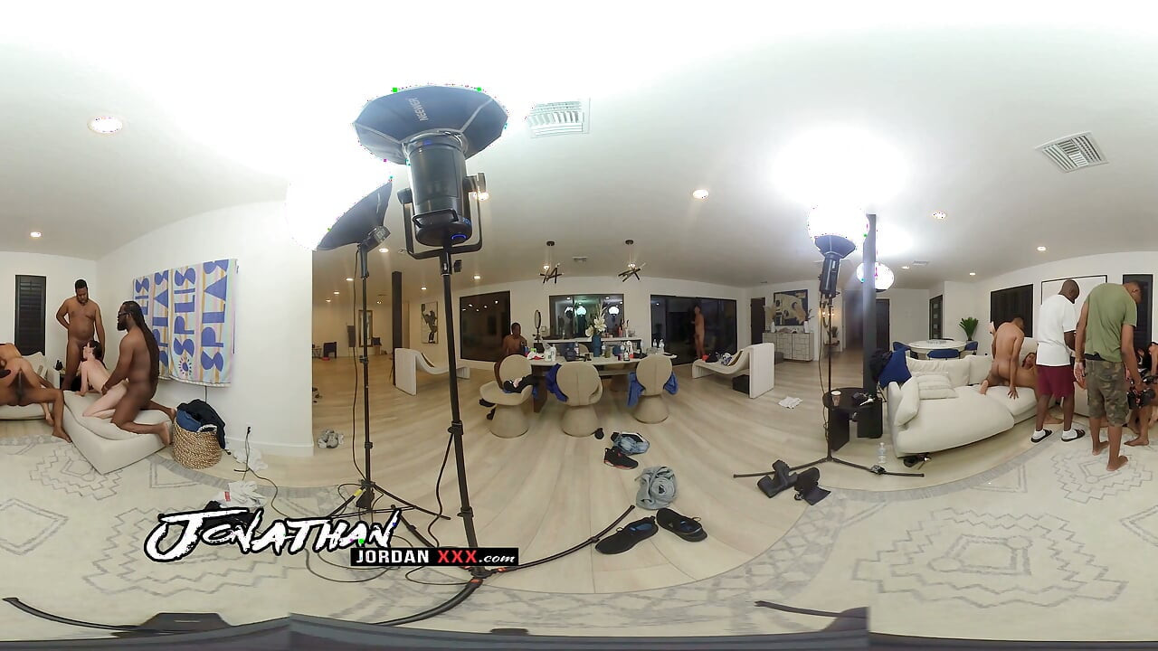 360 Slut Orgy Bts