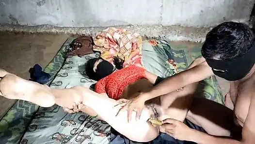 Gaon ki bhabhi ki mesin chut ki menyimpan