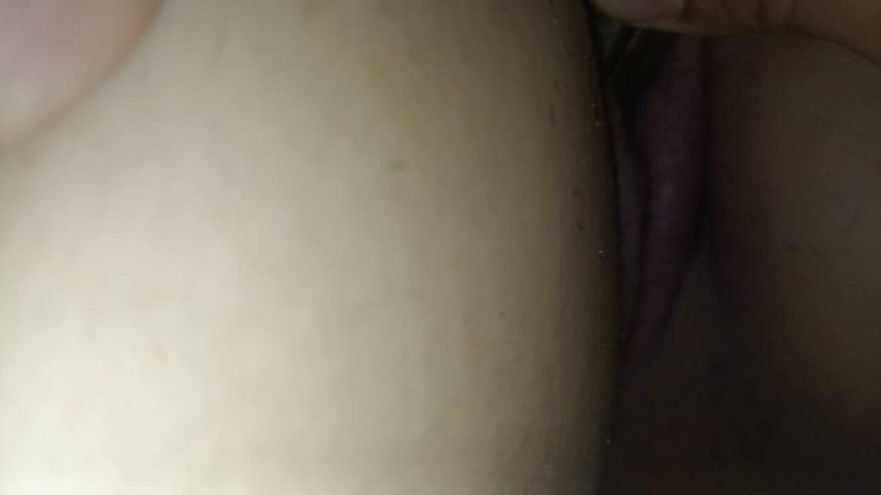 印度性感的尼泊尔女郎男友在家里剪毛出口