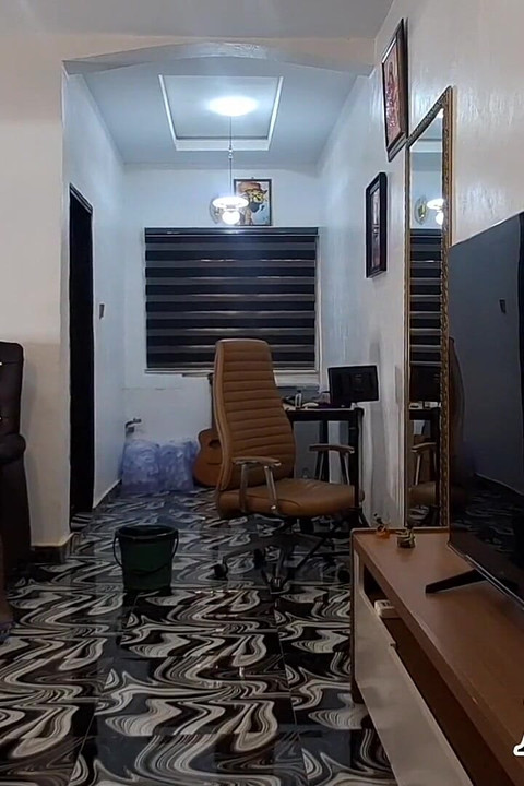 Fat Ass Ebony MILF Naked House Cleaning.