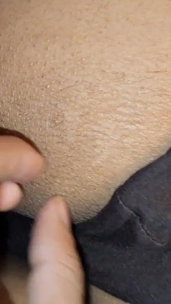 Epski trenutak iz "Indijskog seksa polusestre koja žestoko jebe Riya Bhabhi Seks video"