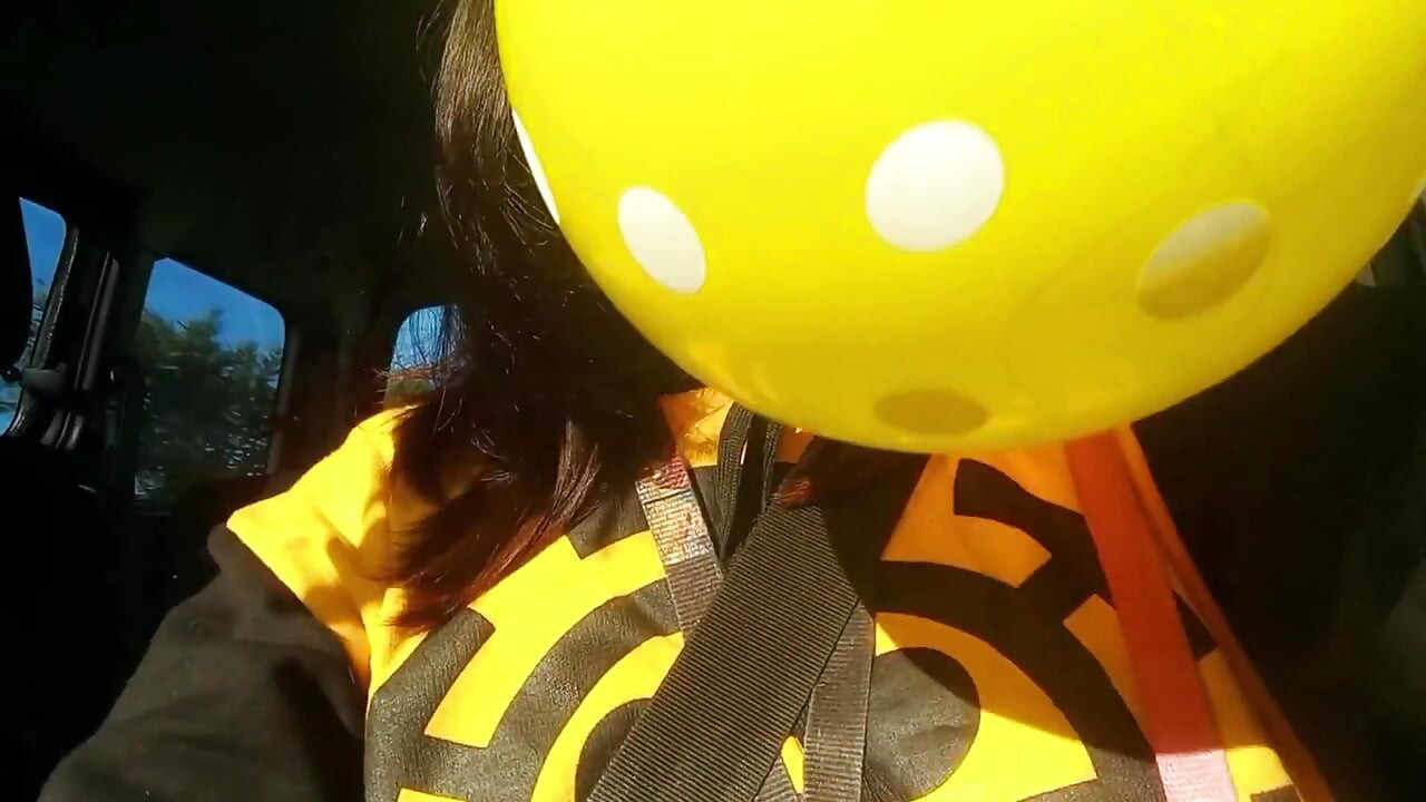 Jeu de ballon sur l’autoroute - lapin looner