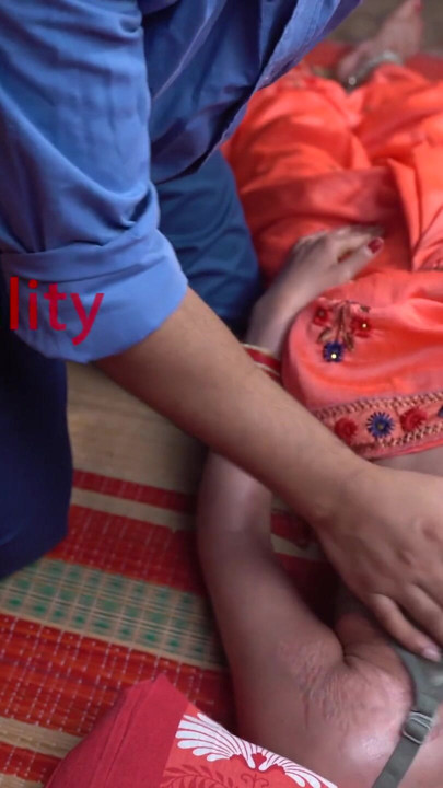 Indiancă desi bhabhi futută sexual XXX desi hindi | Clip 1