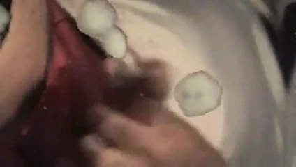 Yukarıda boşalıyor