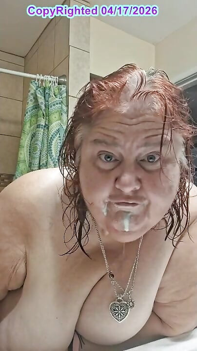 핫한 Sshower 간호사 Vicki가 드리워서 다른 그루밍을 한 후