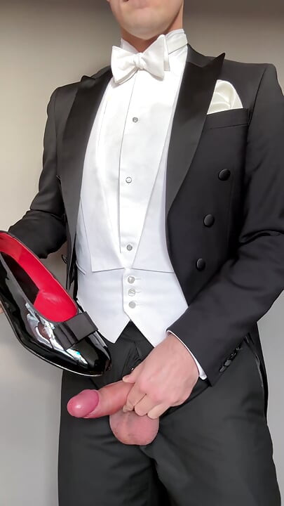 Gentleman in Tails Jerks off Into His Patent Leather Shoes