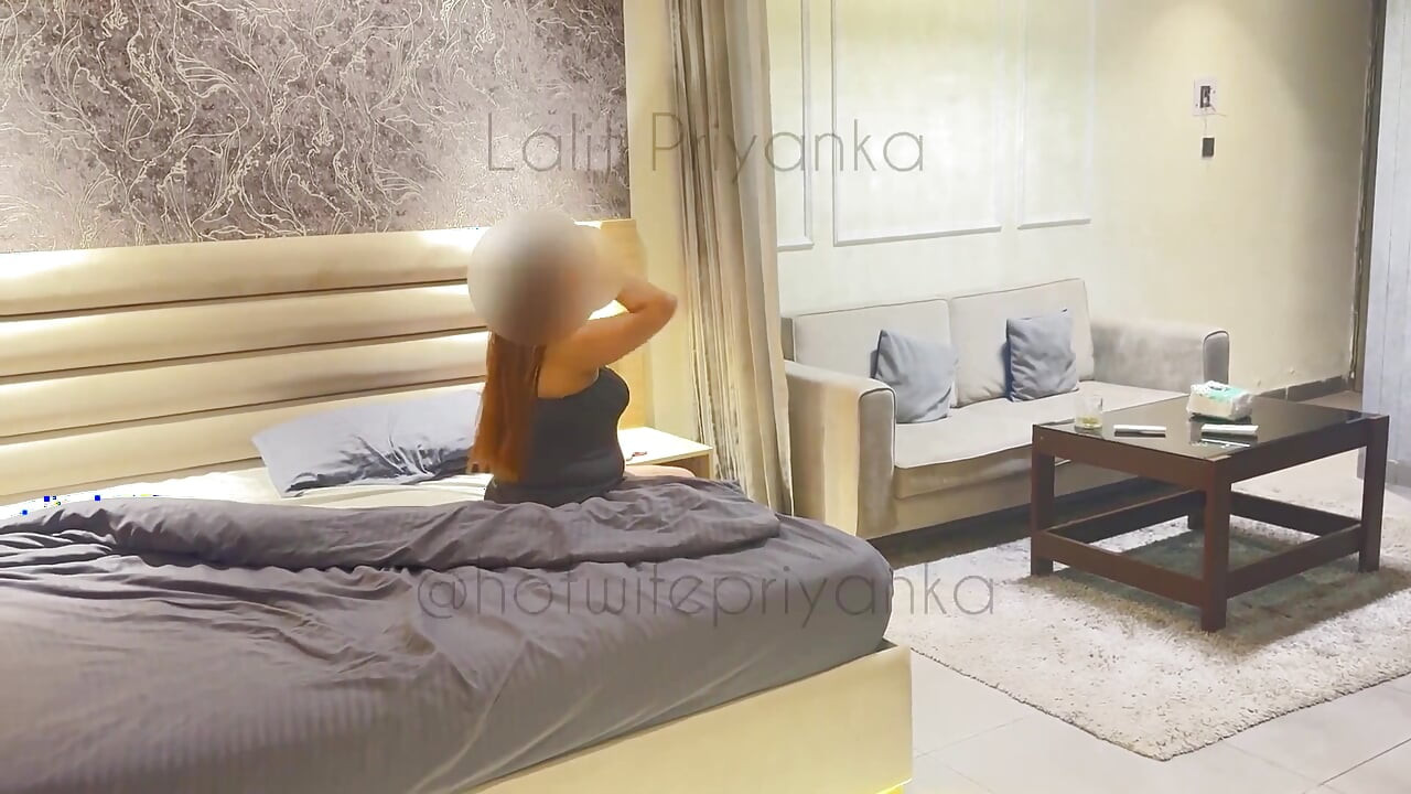Real Wife Blindfold by Husband and Tricked to Fucked by Best Stranger