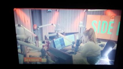 Jerking off on qmusic - belgie (inge de vogelaere sexig tik