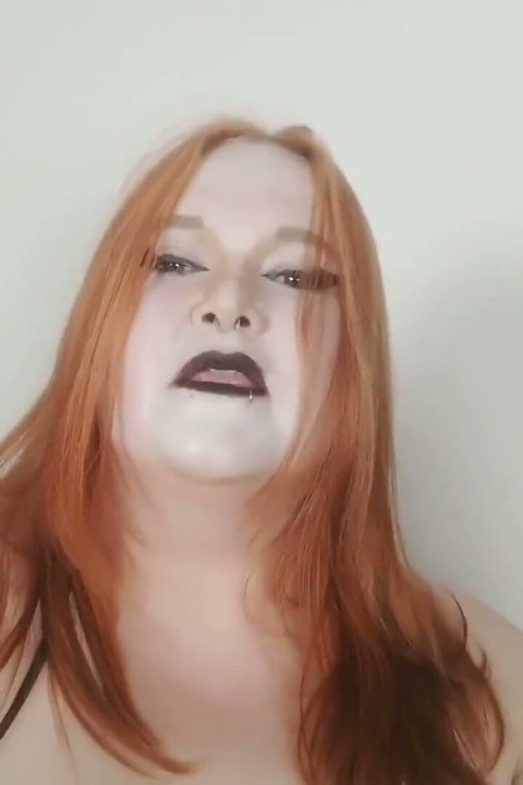 BBW Domme Venus Aurea Rewards You by Sitting on Your Face as You're on a Leash