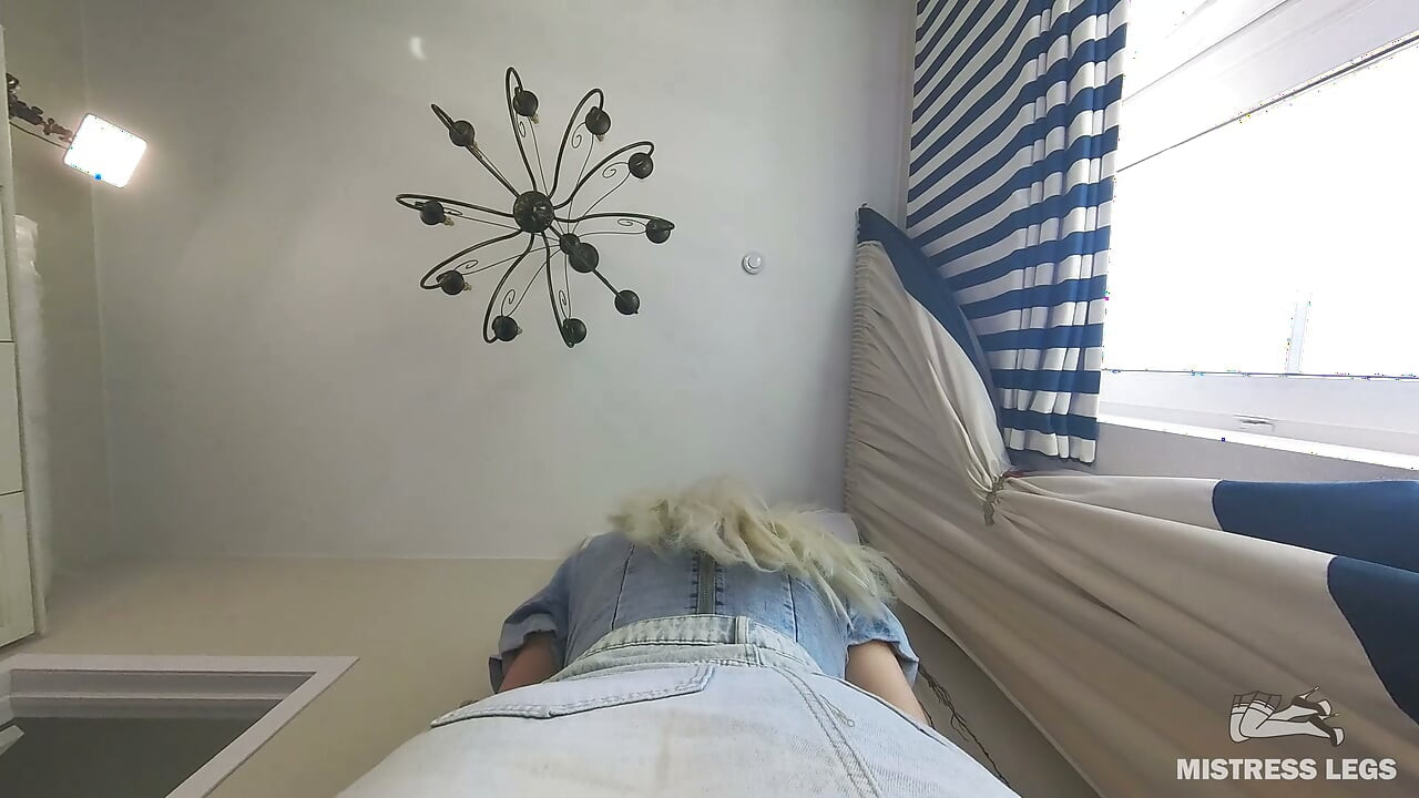 POV facesitting, mein großer rosa höschenarsch springt auf dein gesicht
