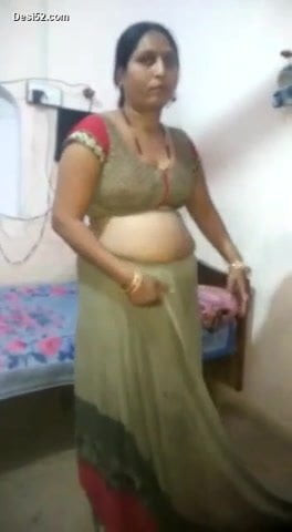 Desi Bhabhi show her bobs share is frand