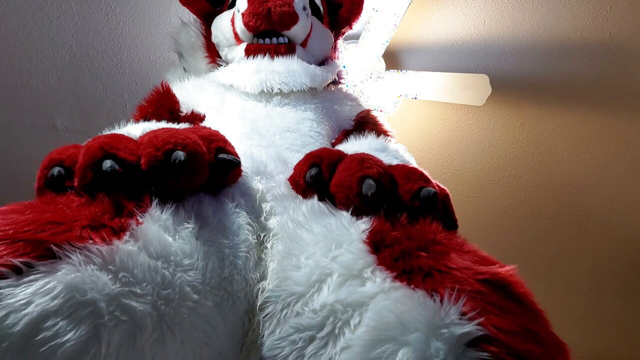 Fursuit Omorashi - ฉี่ราดในชุดมูร์สูทเต็มตัวของฉัน