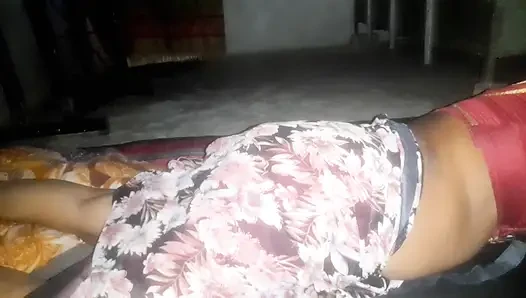 Ek Pyasi Padosan jabardast crempai hardsex romantis chudai like en abonneer je op