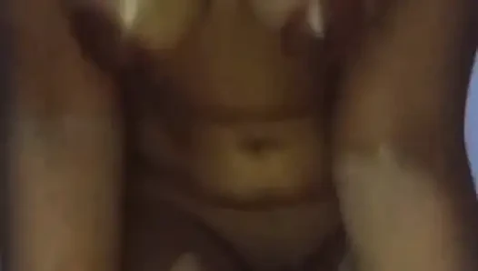 Sri Lankan Wife Pussy Make Squirt and Fart