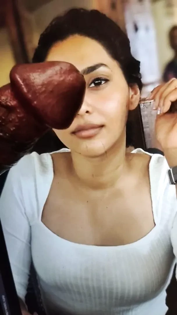 Aishwarya lekshmi cock tribute