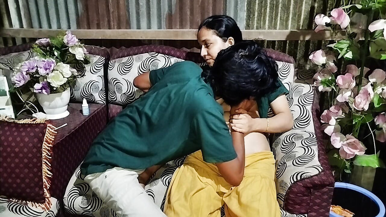 Desi bhartiy bhabhi aur devar poora xxx hardkor.