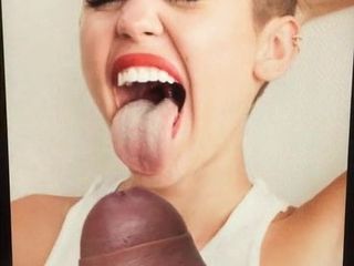 Miley cyrus กําลังกลืนน้ําเงี่ยนของกู