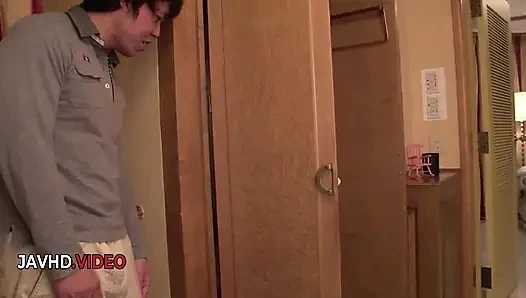 Maki horiguchi nyepong kontol sensual jepang