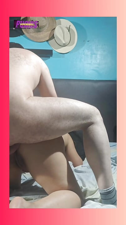 DARINGWARMER12他的继阿姨MIA填满他的奶罐