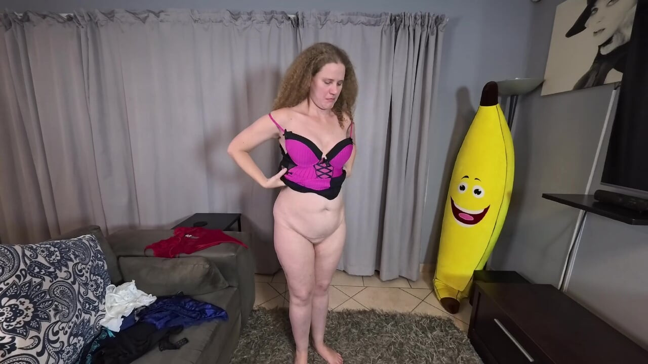 Amateur MILF first time lingerie try on haul