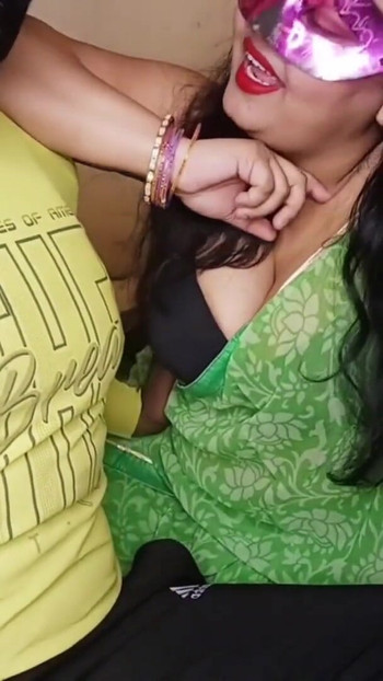 Must-share moment from "DAMAD JI KO PATA KAR SAAS NE APNI PYASI CHOOT KI SARI GARMI NIKAAL DALI"