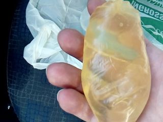 Kocalos - öffentlicher Witz mit meiner Pisse in ein Kondom (Teil 2)