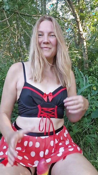4 dakika ormanda porno