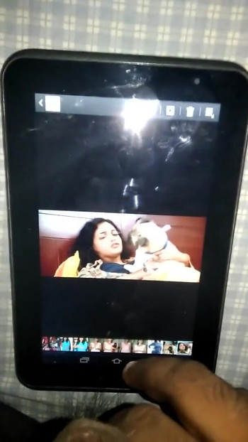 Jaw-dropping moment from "Nitya menon Moaning cum tribute"