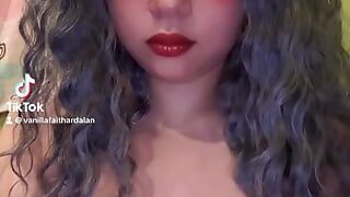 Tiktok egirl puta con grandes tetas vainilla Fe