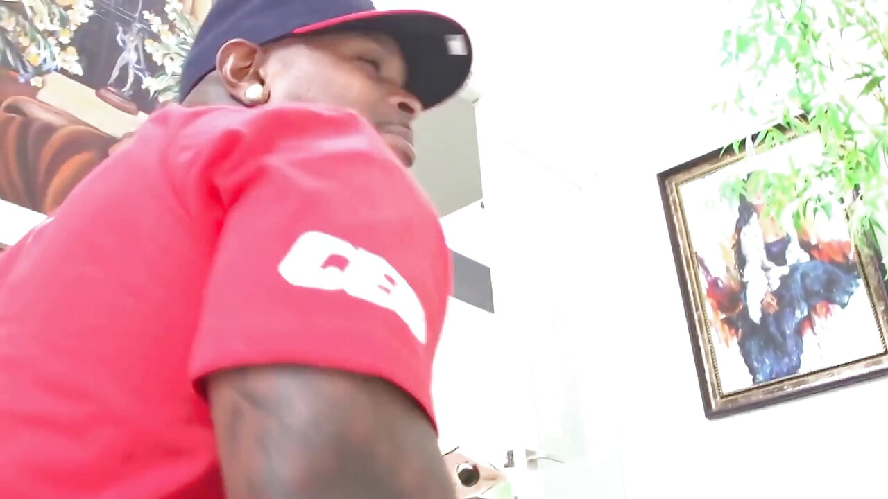 Lusty Bootties Scene-3 chubby Ebony Girl Ends up Fucking at the Gym with a Final Facial