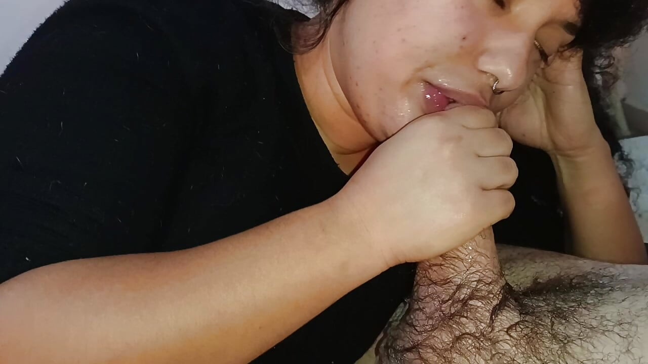 EXTREME CREAMPIE, FILLING THIS LITTLE MOUTH WITH SO MUCH CUM