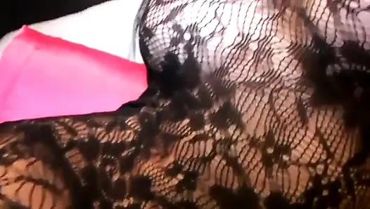 Cewek semok ini digilir di pesta seks liar