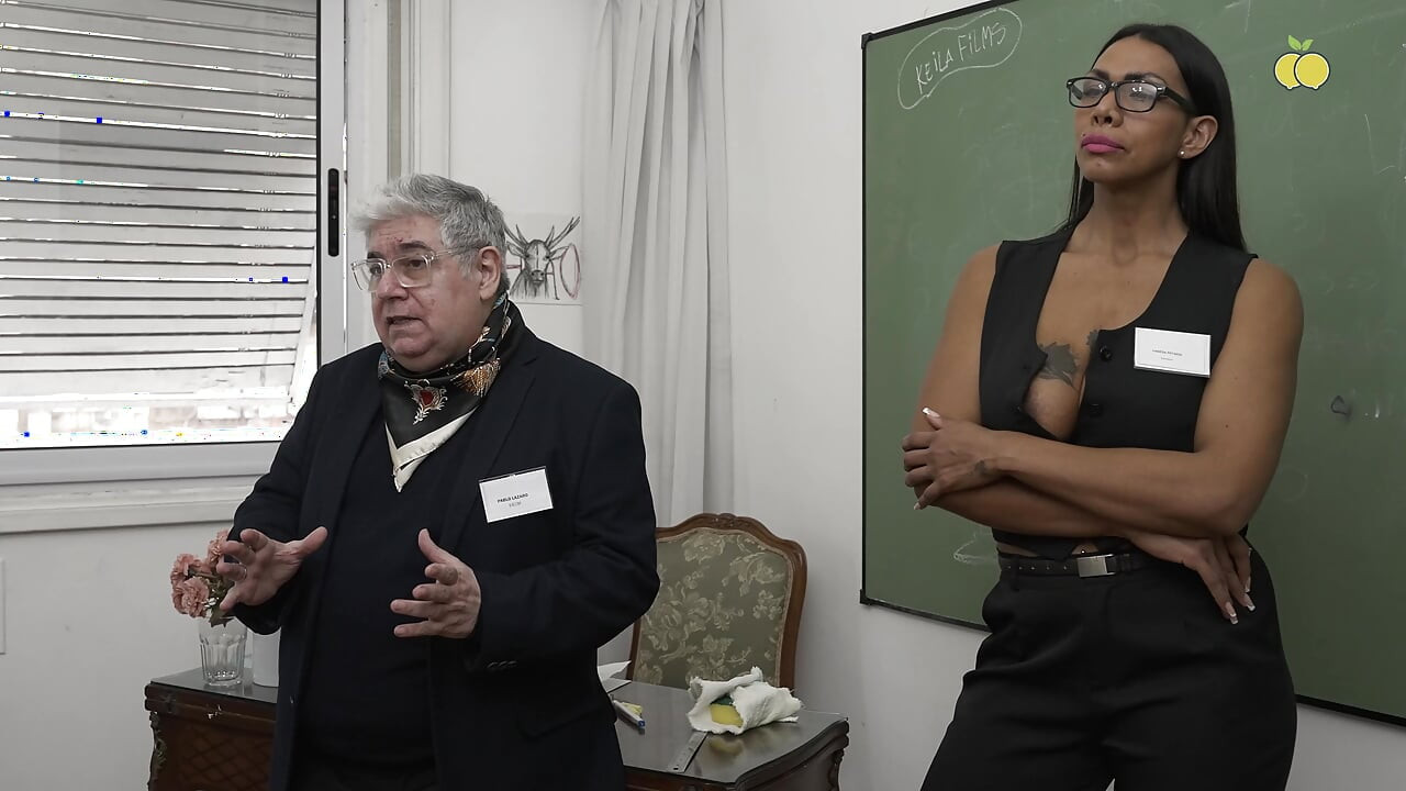 From the blackboard to the desk: The student Atucha resolves his differences with teacher Vanesa in the wildest way