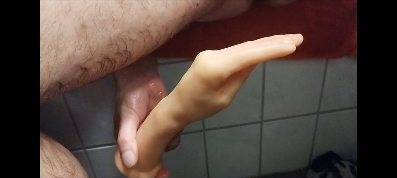 Dildo tangan di pantatku