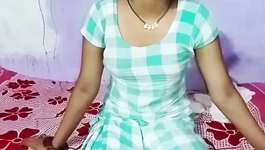 Симпатичная индийская дези бхабхи в чулках с Дервером и хардкорный трах перед ее сводной сестрой в Ясном хинди аудио