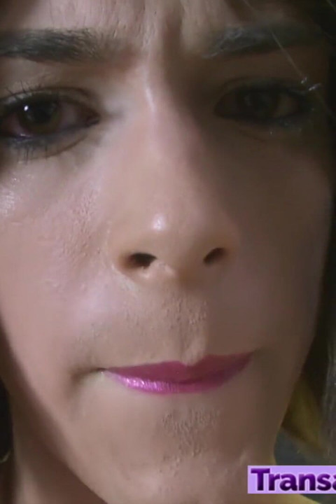 Early ts beauty Nina Lawless spews a treat