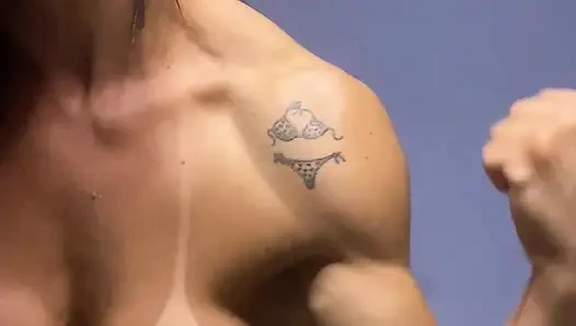 Gym mommy knows exactly what she's gonna do to u