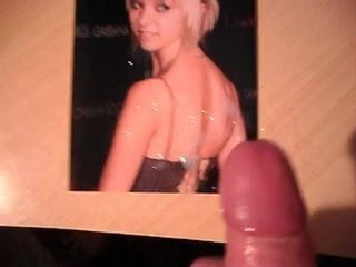 Taylor Momsen 4