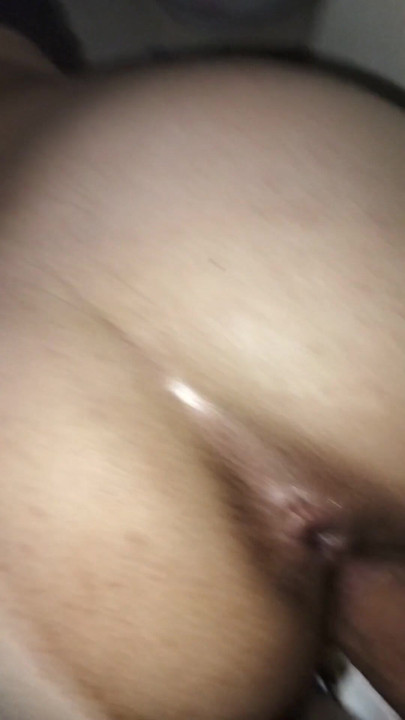私は彼女とセックスする、とても裕福な状態で四つん這いで |クリップ1