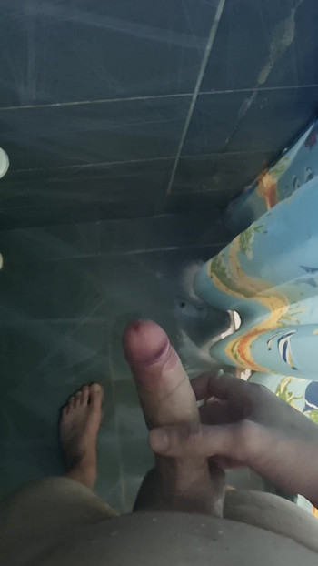 Shower cumshot