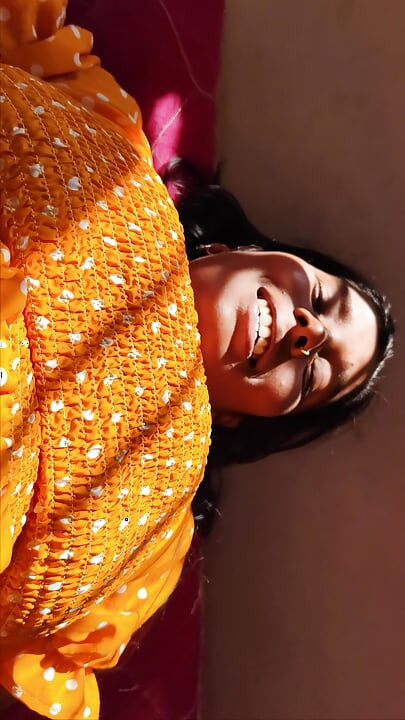 Desi bhabhi sex - Jija Apne pregnant sali ko Shahar ghuma raha hai isliye bhabhi ne aapne chut me jija ko dalne Diya.