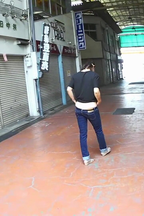 MILF in ultra low rise jeans outdoors..