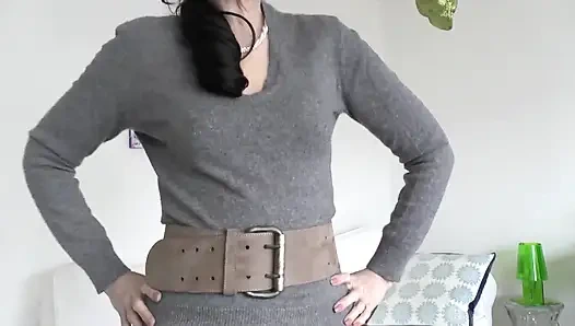 Oturma odasında kemer takma, bölüm 3, Lady Victoria Valente